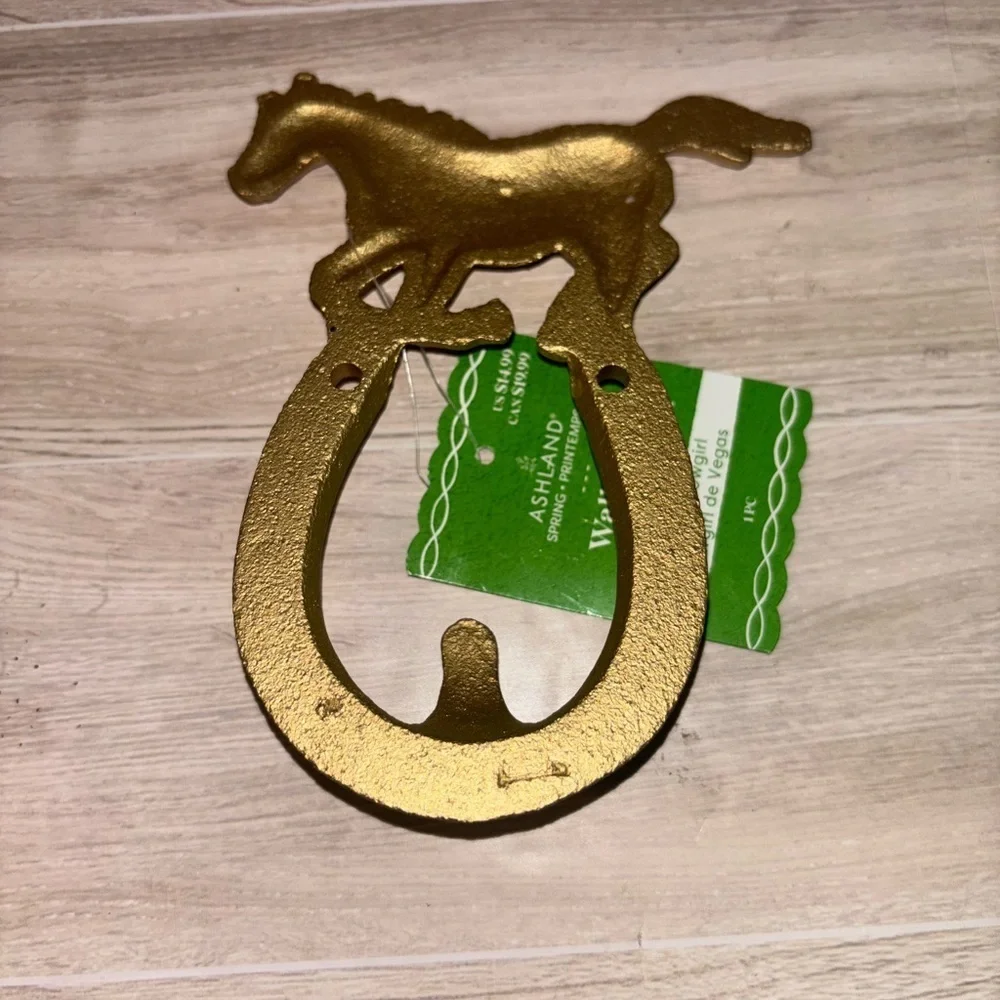 Elegant Gold Horse Wall Hook